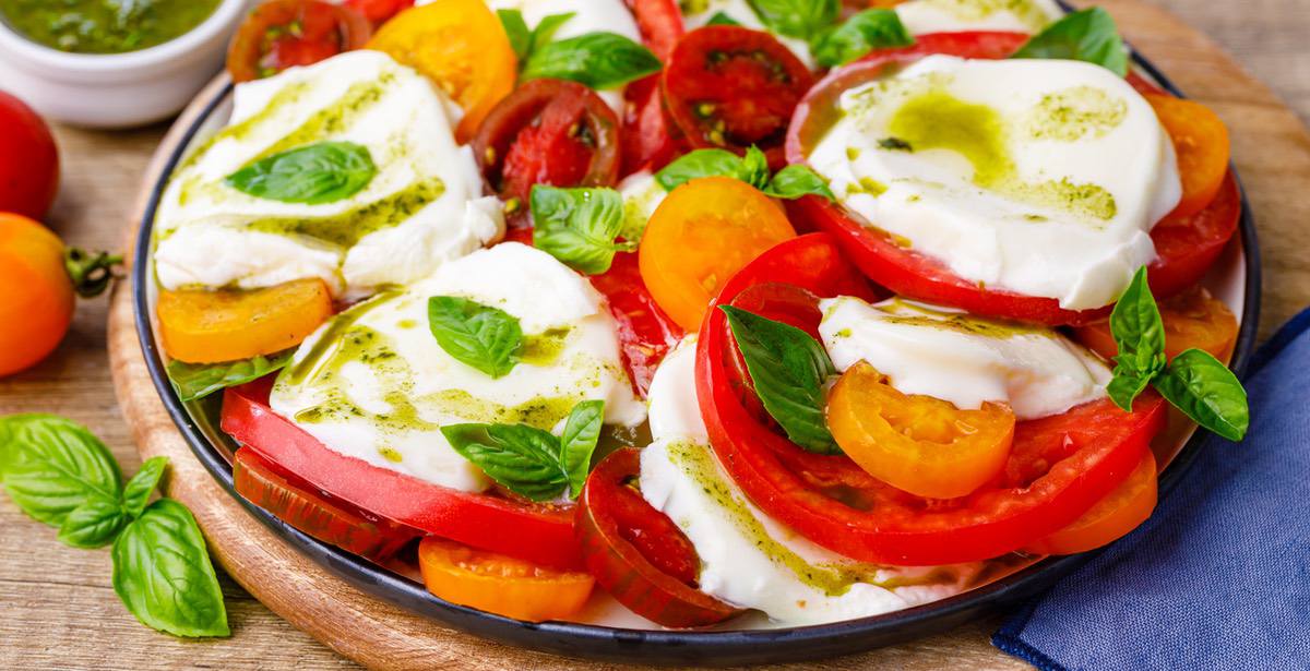 How to Make Caprese Salad (The Easy Way!) - Nurtured Homes