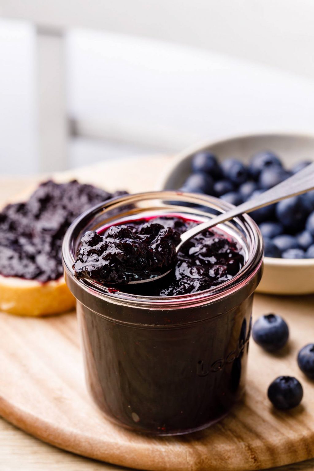 4-Ingredient Refrigerator Blueberry Jam (Easy, Homemade Jam Recipe ...