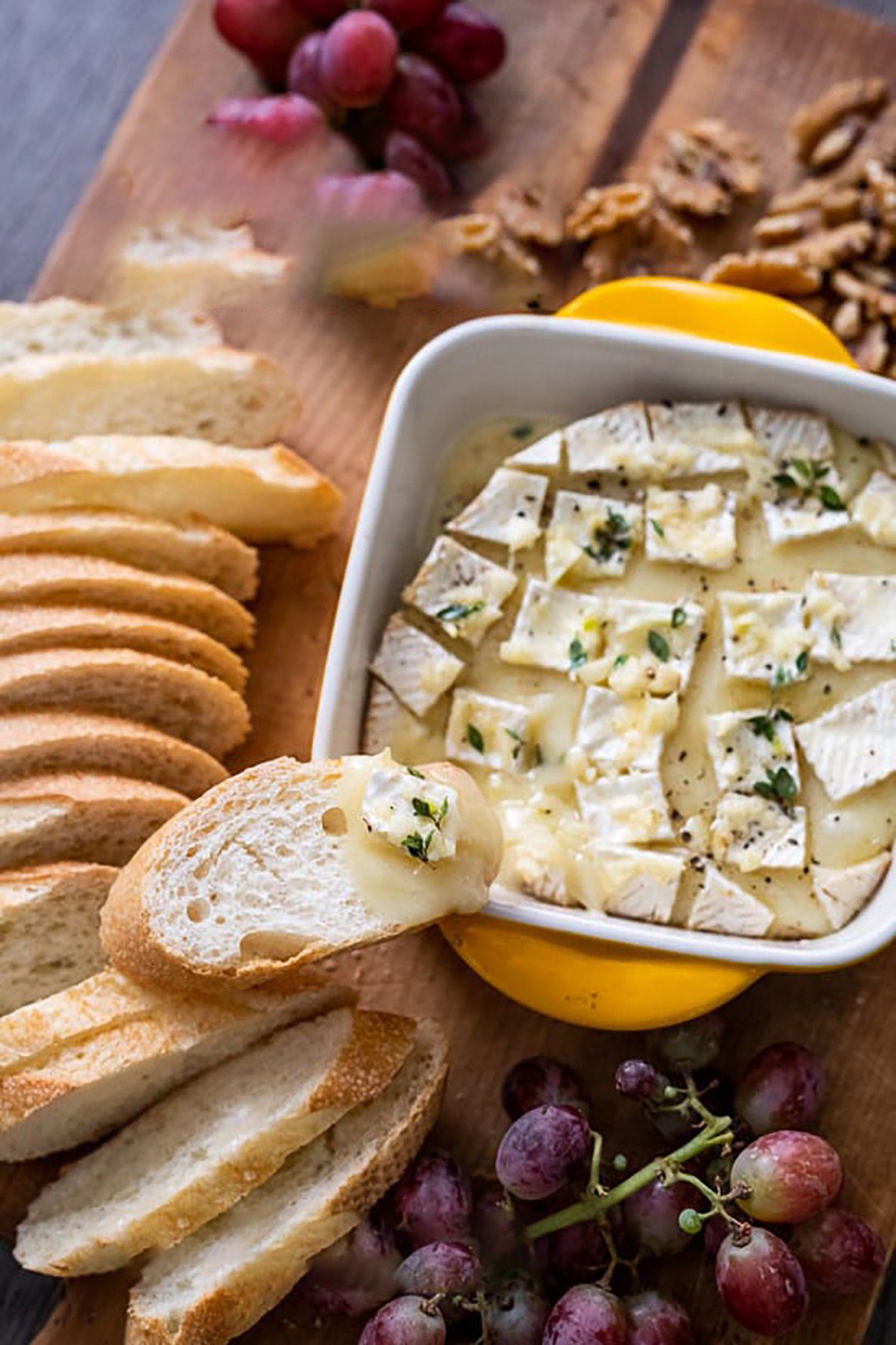 Baked Brie Dip with Garlic Butter
