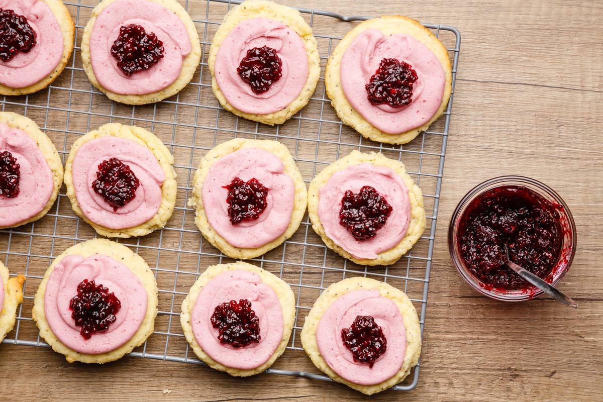 Topping Cookies with Blackberry Jam